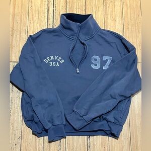 Women’s Hollister Crewneck Sz Small